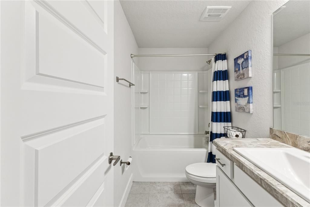 En Venta: $474,900 (4 camas, 3 baños, 2508 Pies cuadrados)