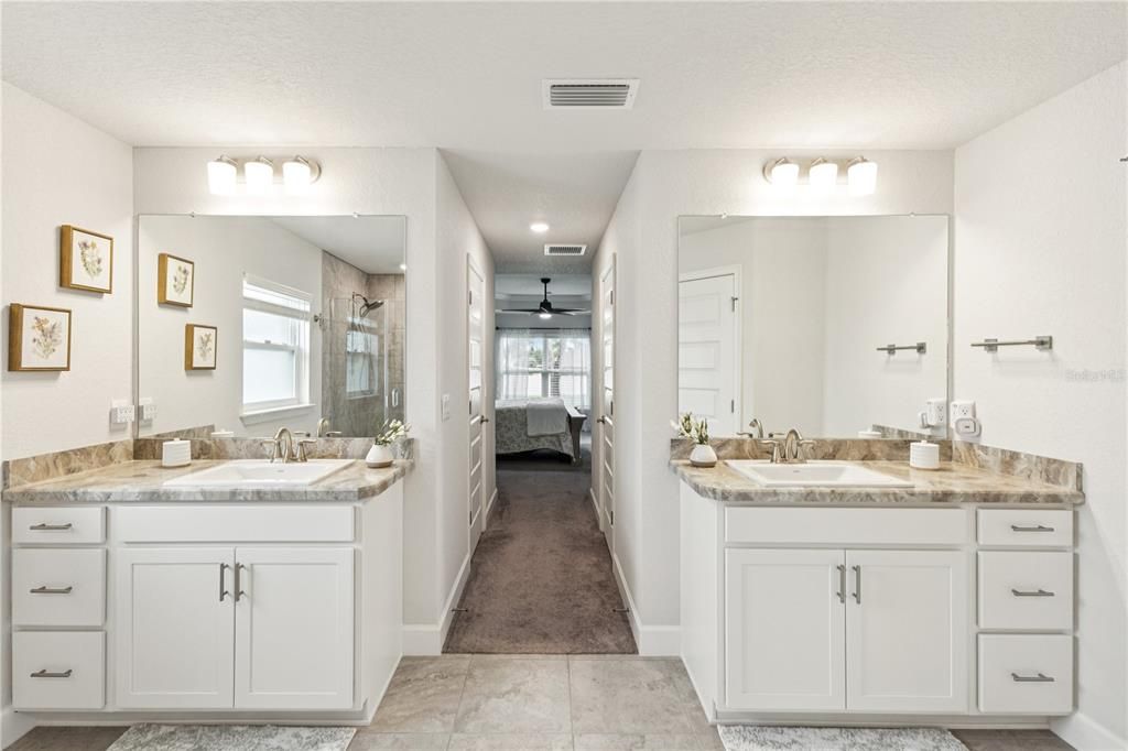 En Venta: $474,900 (4 camas, 3 baños, 2508 Pies cuadrados)