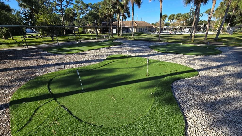 合同活跃: $315,000 (2 贝兹, 2 浴室, 1070 平方英尺)