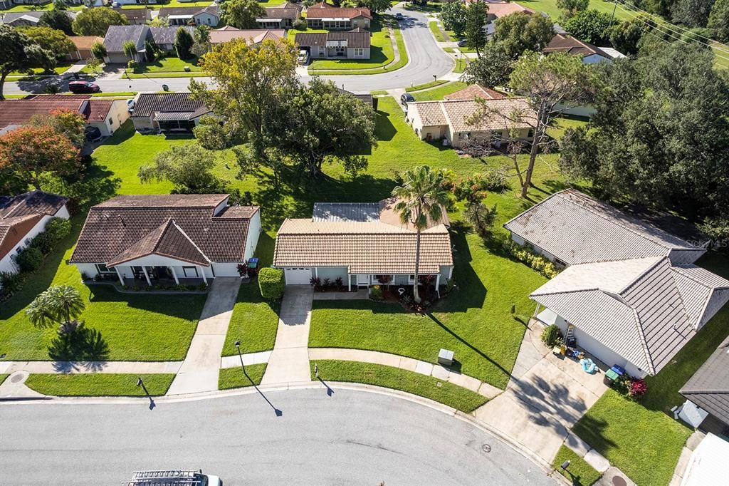 合同活跃: $315,000 (2 贝兹, 2 浴室, 1070 平方英尺)