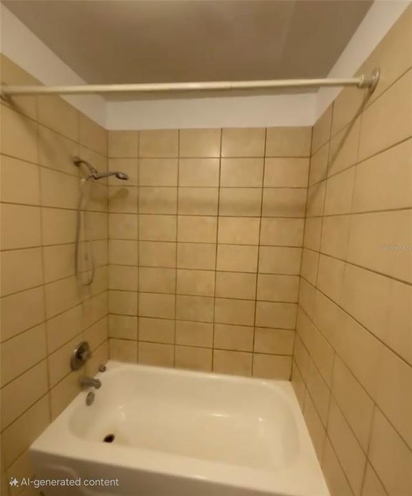 For Rent: $1,300 (2 beds, 1 baths, 867 Square Feet)