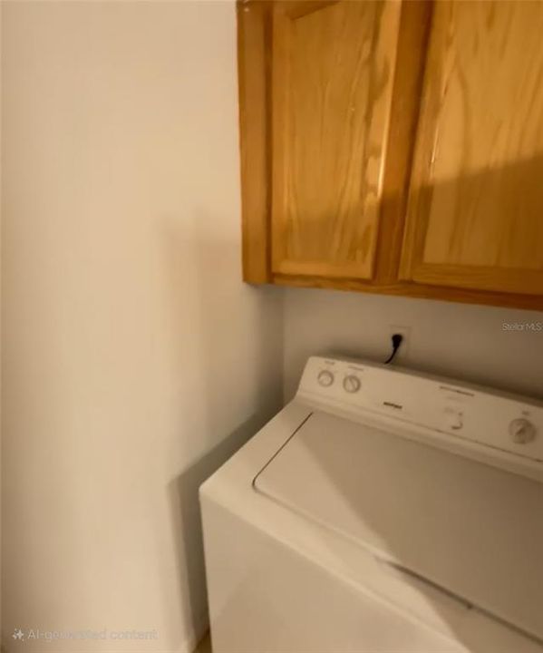 For Rent: $1,300 (2 beds, 1 baths, 867 Square Feet)