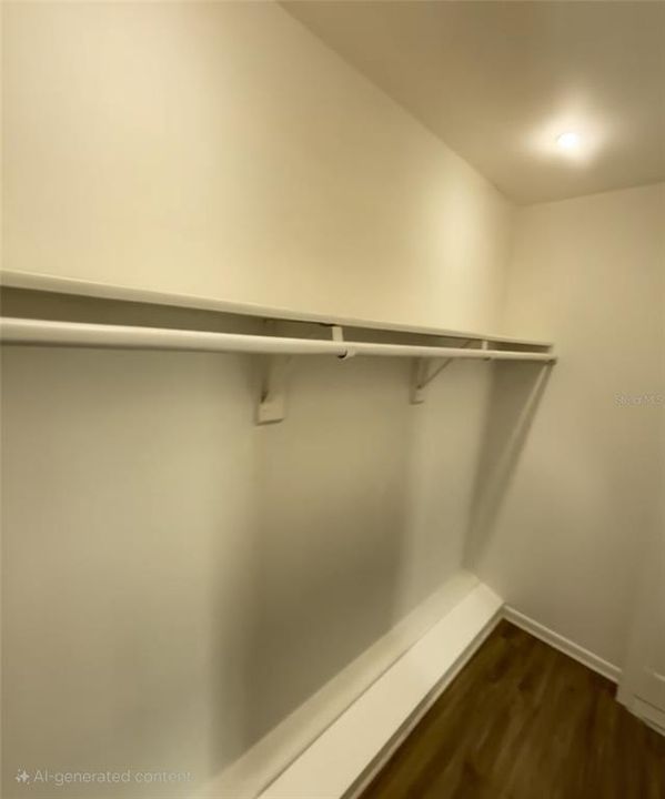 For Rent: $1,300 (2 beds, 1 baths, 867 Square Feet)