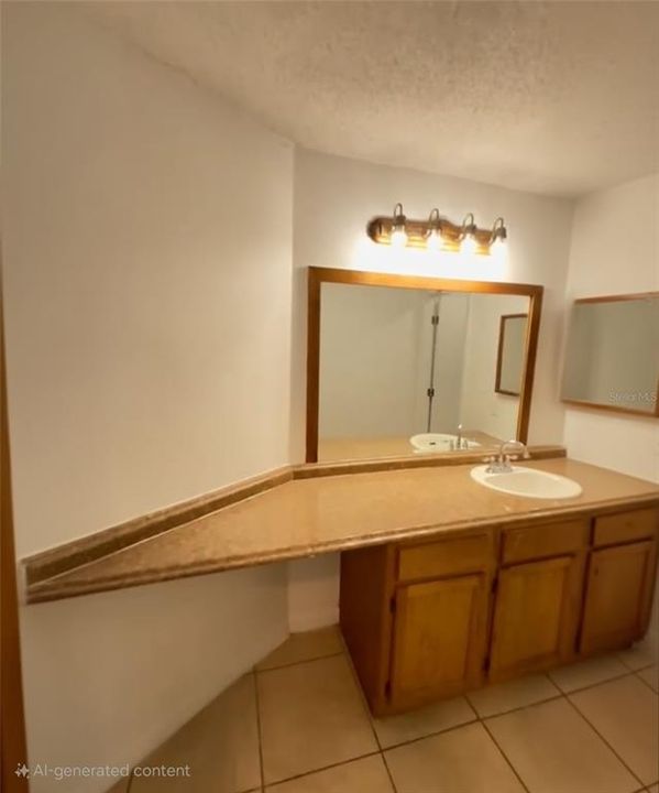 For Rent: $1,300 (2 beds, 1 baths, 867 Square Feet)