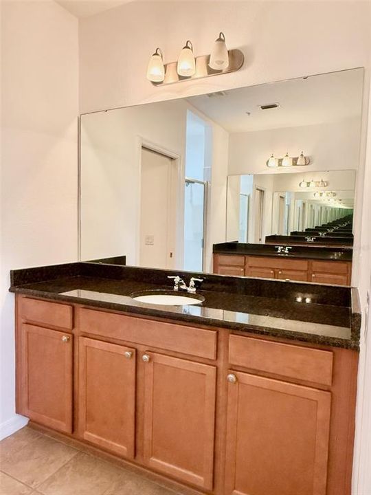 For Rent: $2,150 (3 beds, 2 baths, 1593 Square Feet)