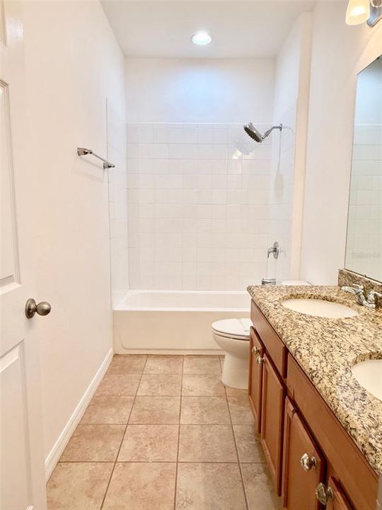 For Rent: $2,150 (3 beds, 2 baths, 1593 Square Feet)