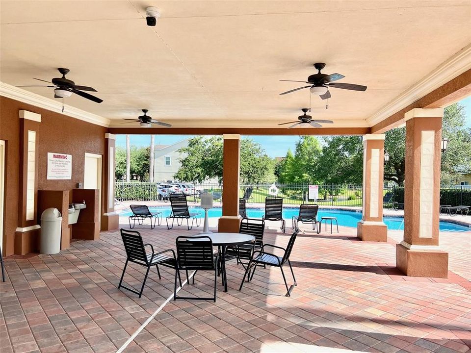 For Rent: $2,150 (3 beds, 2 baths, 1593 Square Feet)