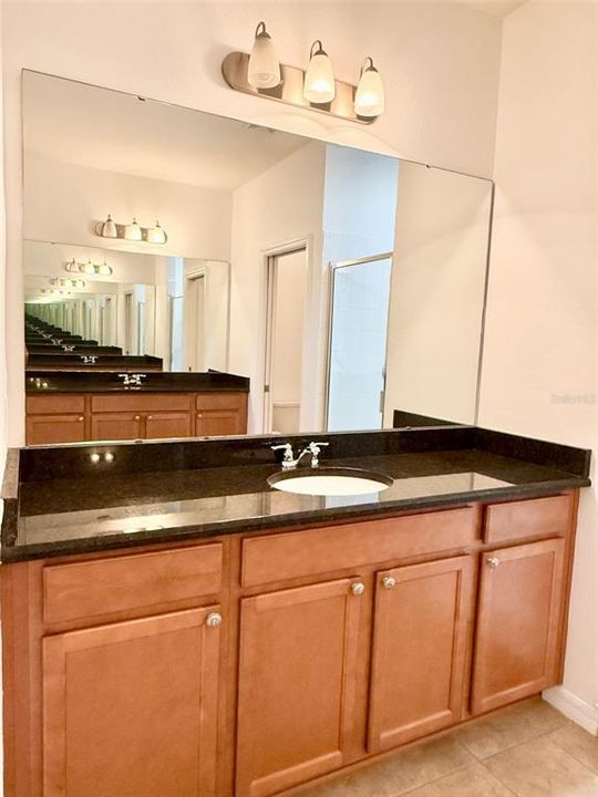 For Rent: $2,150 (3 beds, 2 baths, 1593 Square Feet)