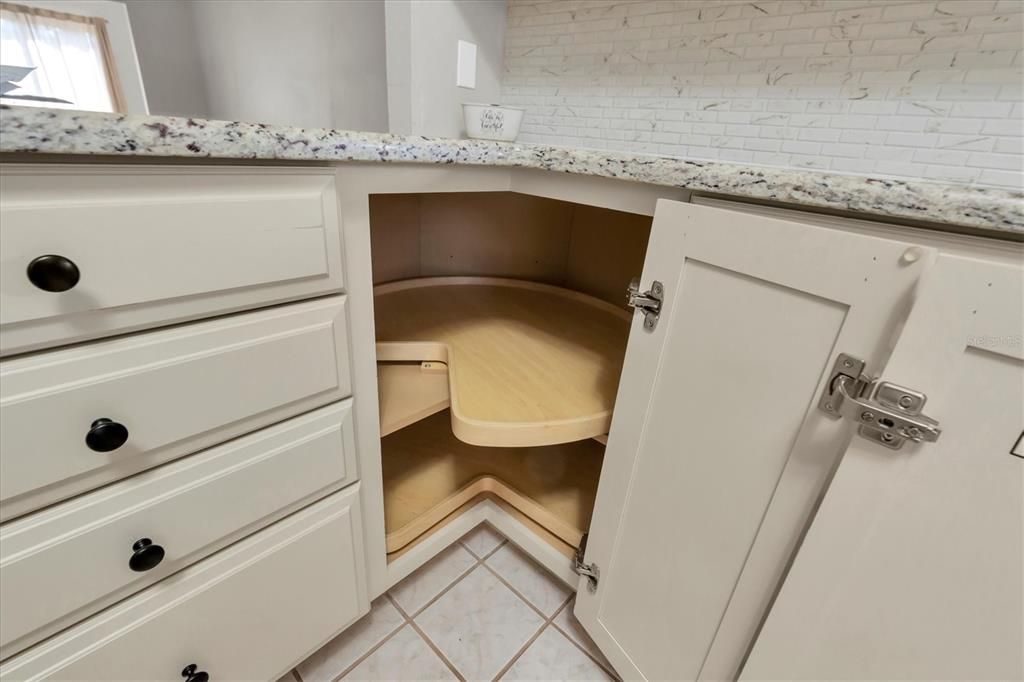 For Rent: $1,650 (2 beds, 2 baths, 1370 Square Feet)