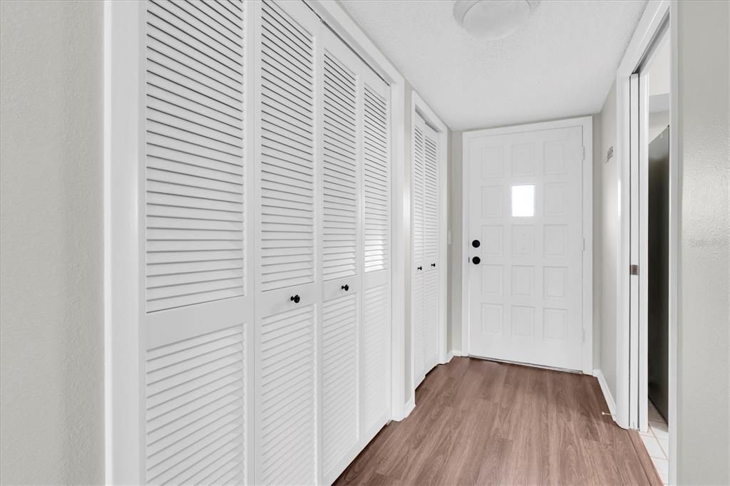 For Rent: $1,650 (2 beds, 2 baths, 1370 Square Feet)