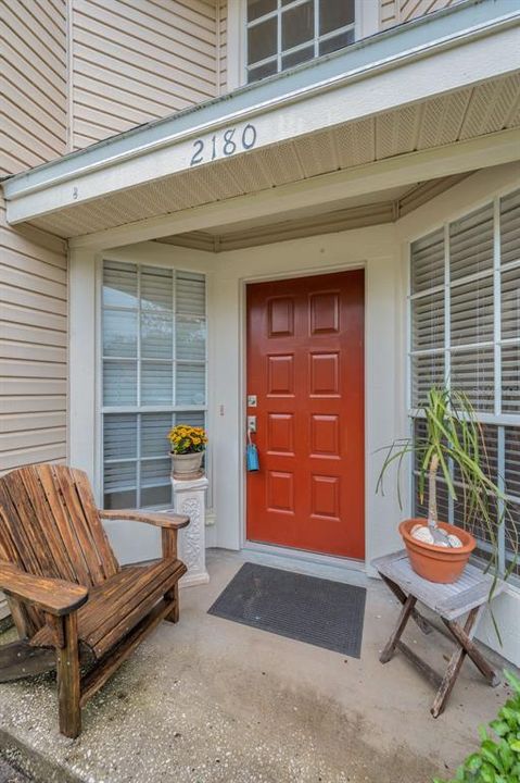 Activo con contrato: $275,000 (2 camas, 2 baños, 1360 Pies cuadrados)