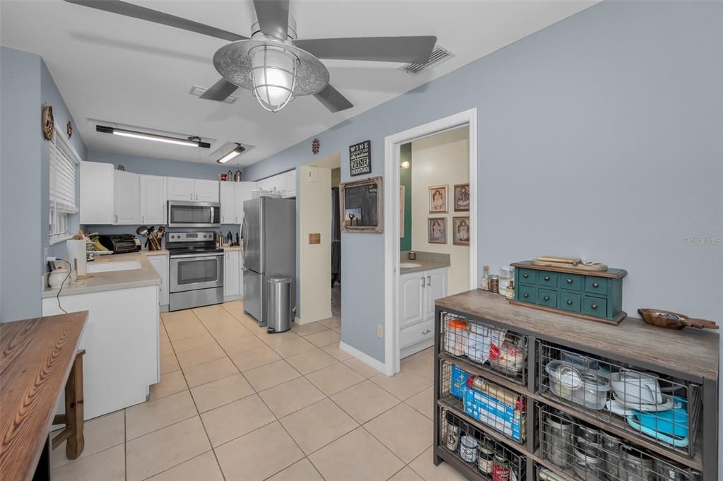 Activo con contrato: $275,000 (2 camas, 2 baños, 1360 Pies cuadrados)