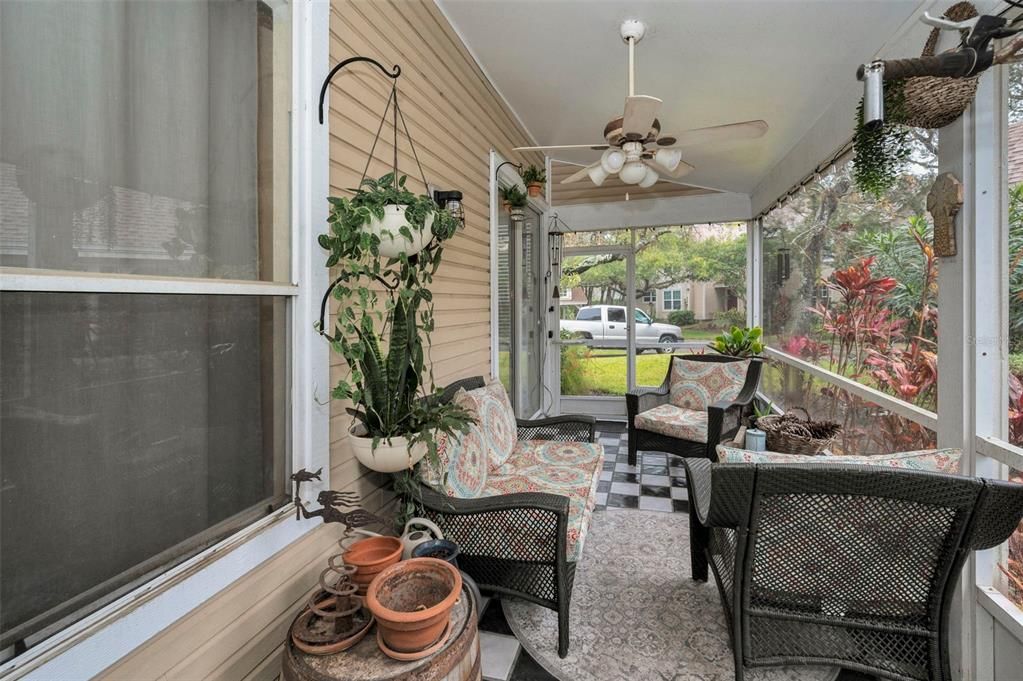 Activo con contrato: $275,000 (2 camas, 2 baños, 1360 Pies cuadrados)