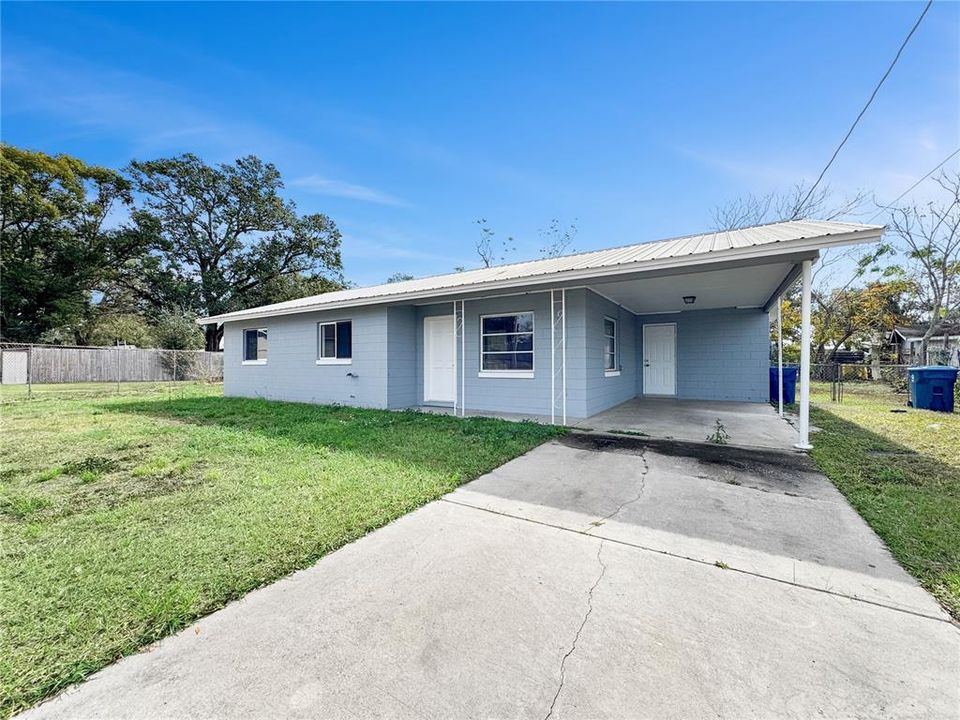 For Rent: $1,700 (3 beds, 1 baths, 1011 Square Feet)