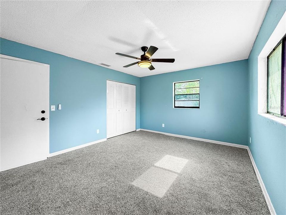 For Rent: $1,700 (3 beds, 1 baths, 1011 Square Feet)