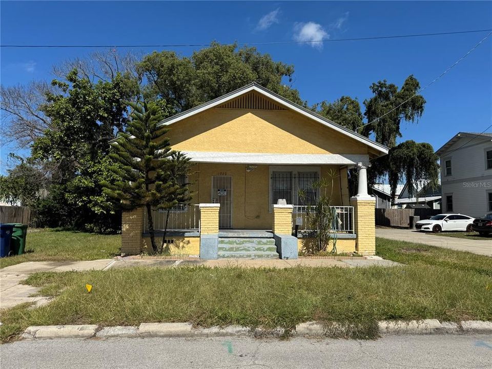 For Rent: $1,745 (3 beds, 1 baths, 1103 Square Feet)
