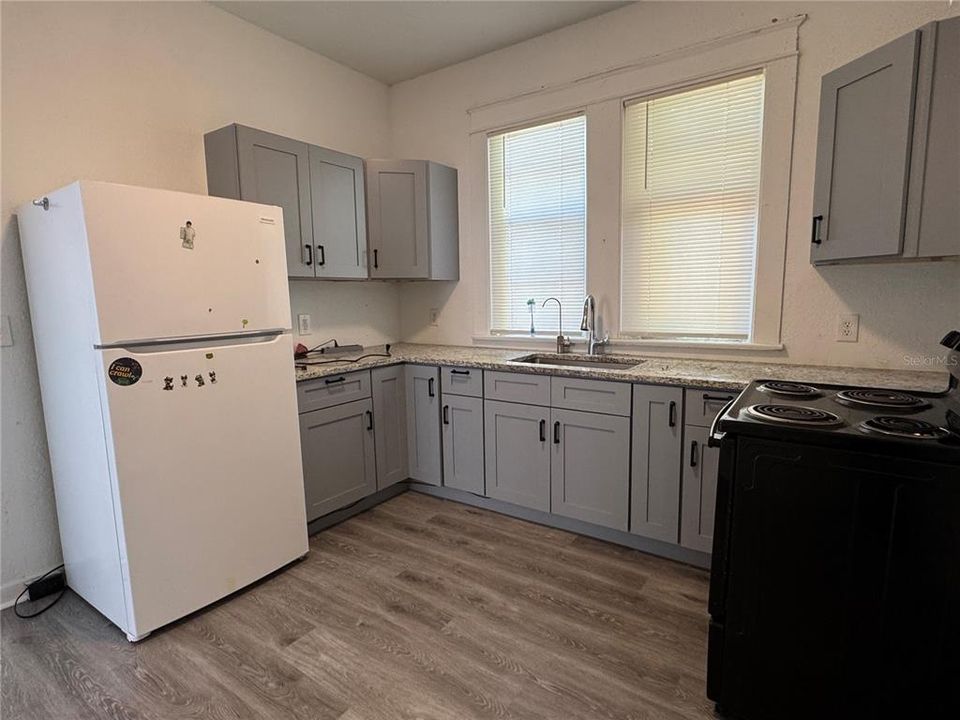 For Rent: $1,745 (3 beds, 1 baths, 1103 Square Feet)