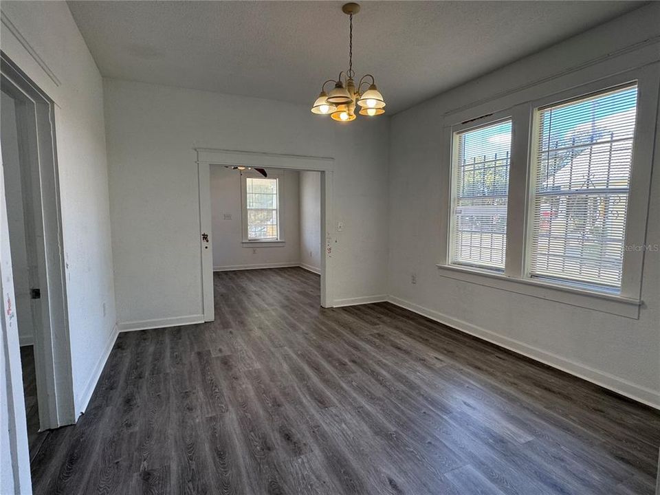 For Rent: $1,745 (3 beds, 1 baths, 1103 Square Feet)