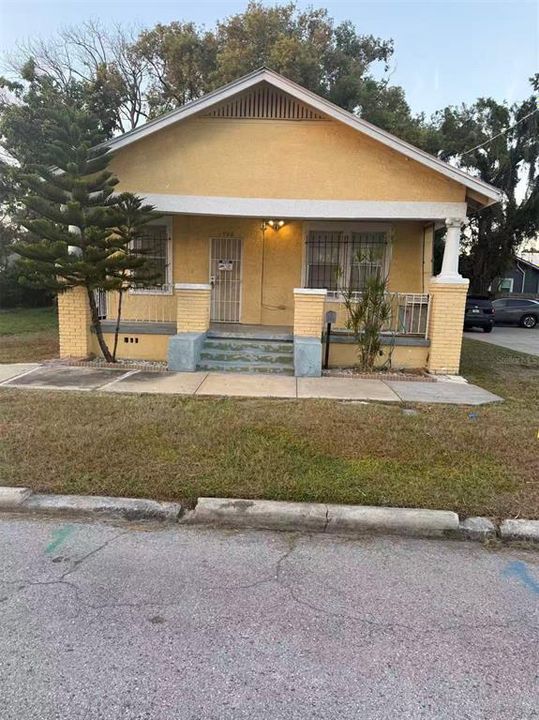 For Rent: $1,745 (3 beds, 1 baths, 1103 Square Feet)