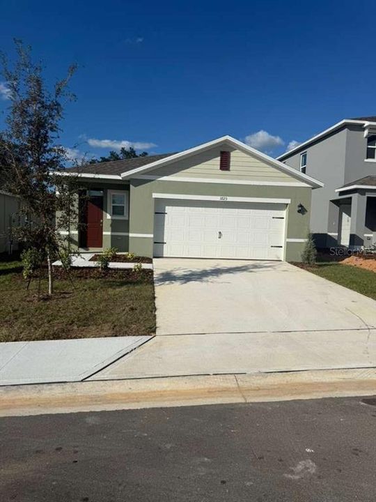 For Rent: $2,300 (4 beds, 2 baths, 1665 Square Feet)