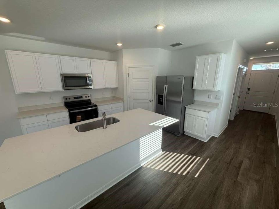 For Rent: $2,300 (4 beds, 2 baths, 1665 Square Feet)