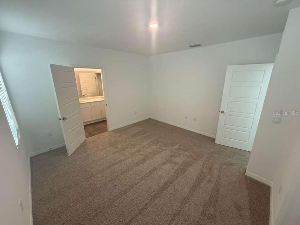 For Rent: $2,300 (4 beds, 2 baths, 1665 Square Feet)