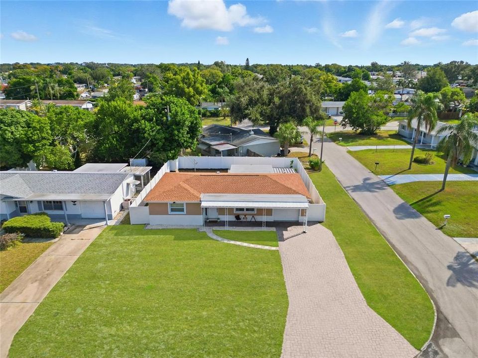 For Sale: $268,900 (2 beds, 2 baths, 1004 Square Feet)