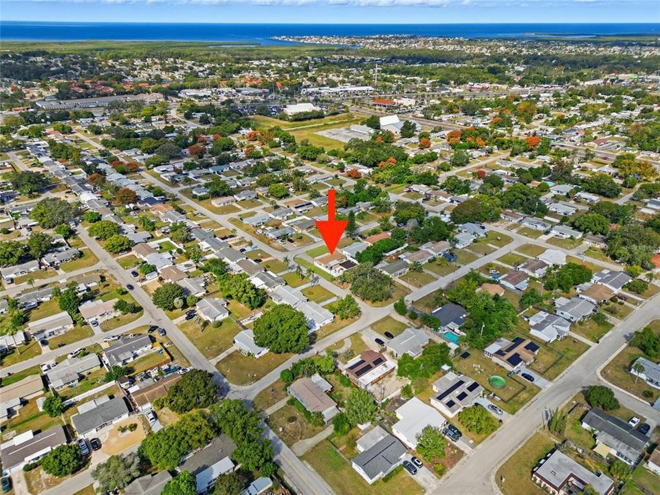 For Sale: $268,900 (2 beds, 2 baths, 1004 Square Feet)