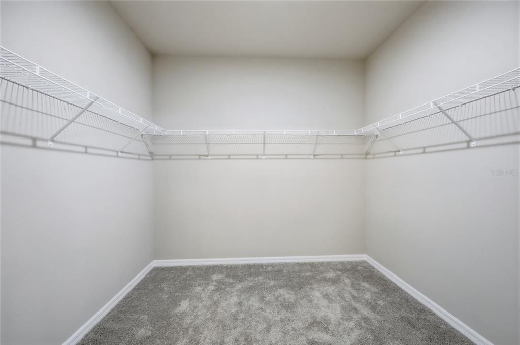 For Sale: $675,000 (5 beds, 4 baths, 3508 Square Feet)