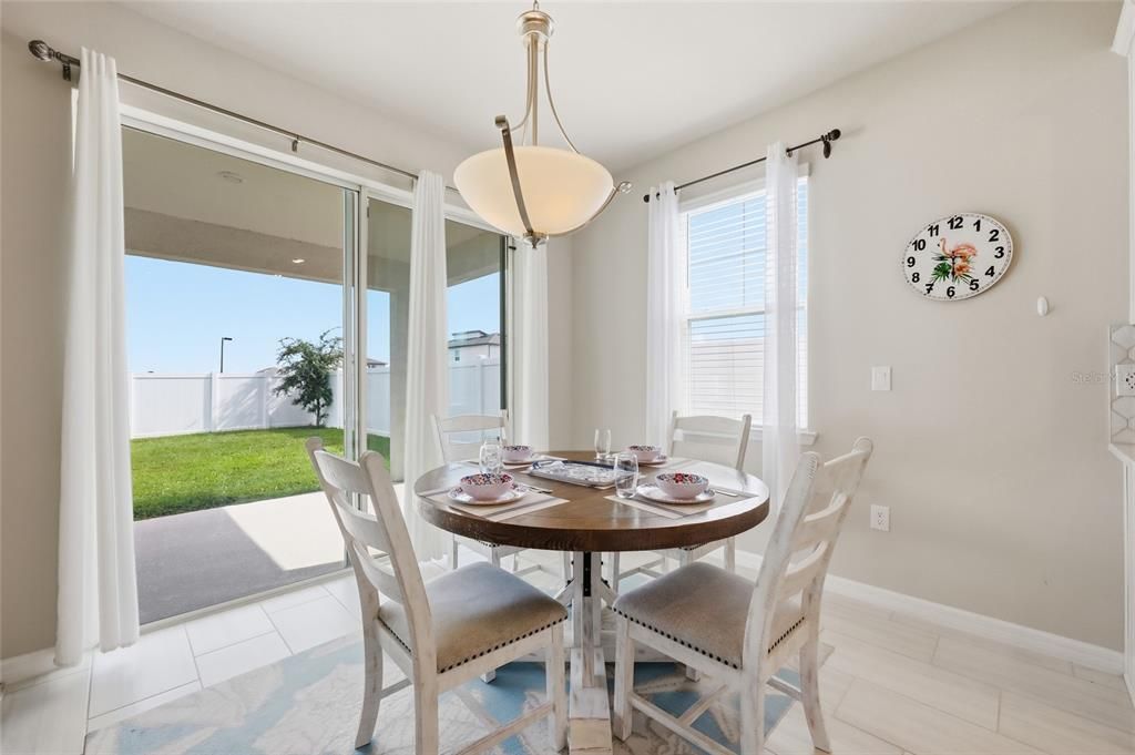 For Sale: $675,000 (5 beds, 4 baths, 3508 Square Feet)