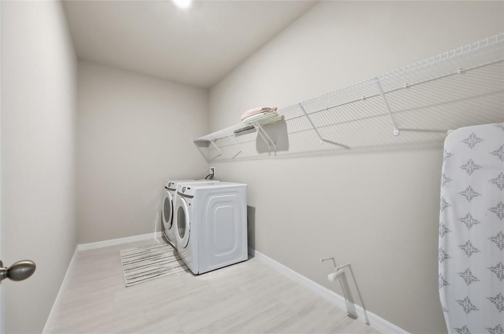 For Sale: $675,000 (5 beds, 4 baths, 3508 Square Feet)