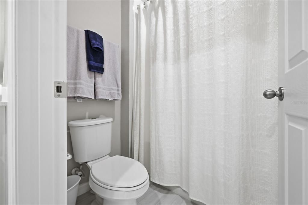 For Sale: $675,000 (5 beds, 4 baths, 3508 Square Feet)