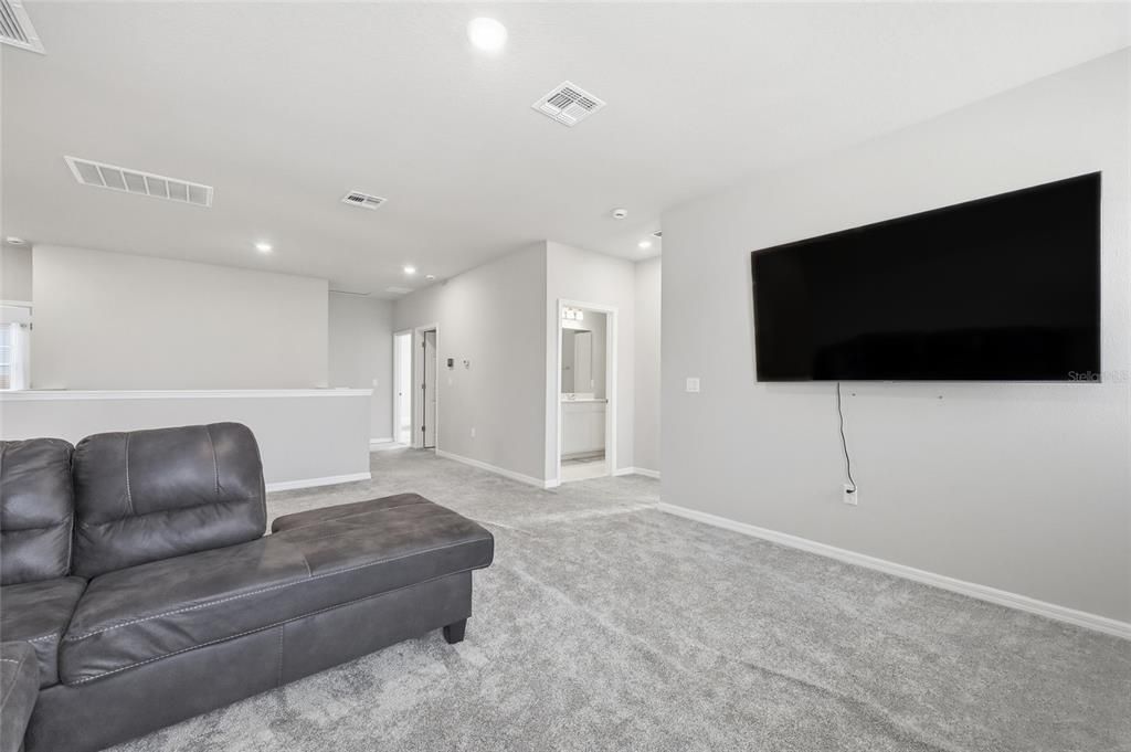 For Sale: $675,000 (5 beds, 4 baths, 3508 Square Feet)