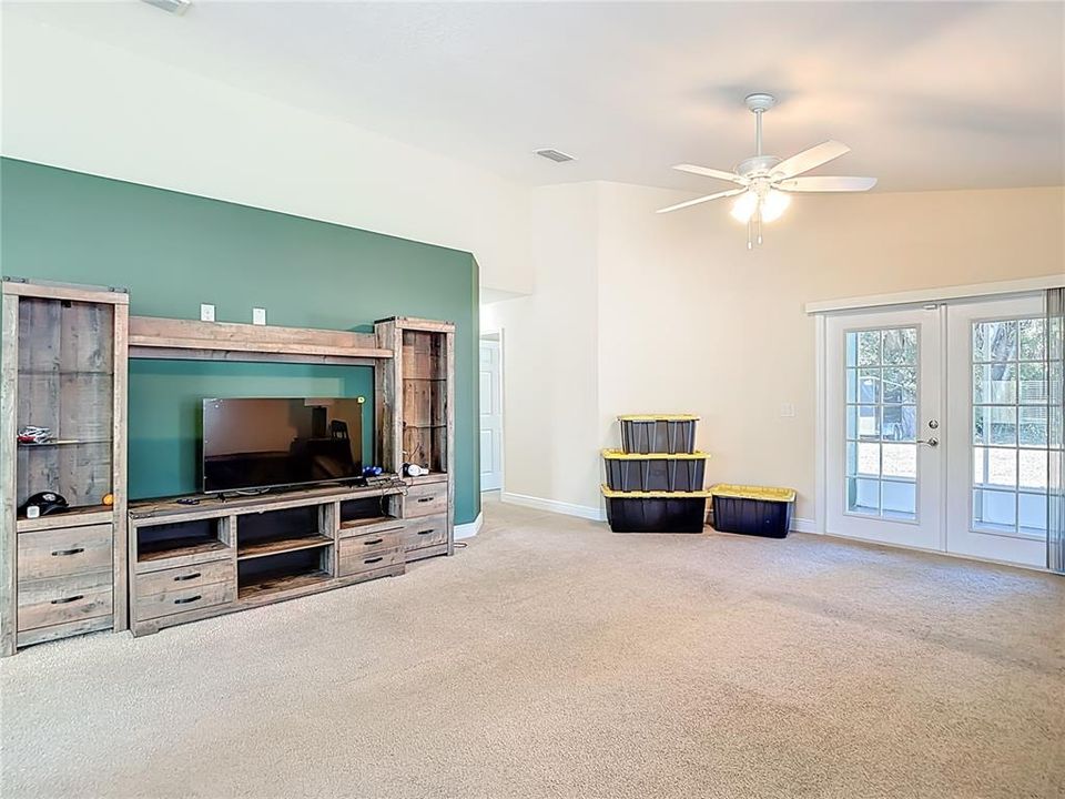 En Venta: $315,000 (3 camas, 2 baños, 1413 Pies cuadrados)