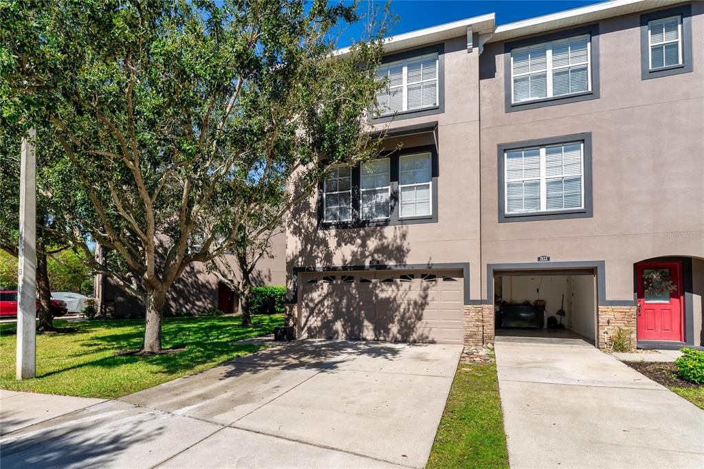 For Sale: $310,000 (3 beds, 3 baths, 1995 Square Feet)