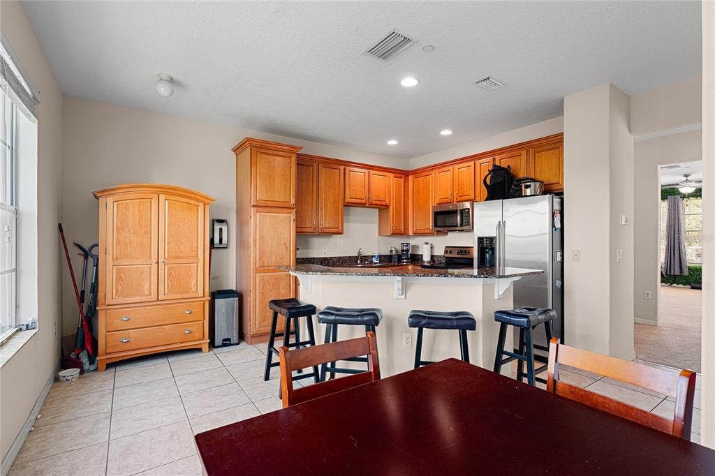 For Sale: $310,000 (3 beds, 3 baths, 1995 Square Feet)