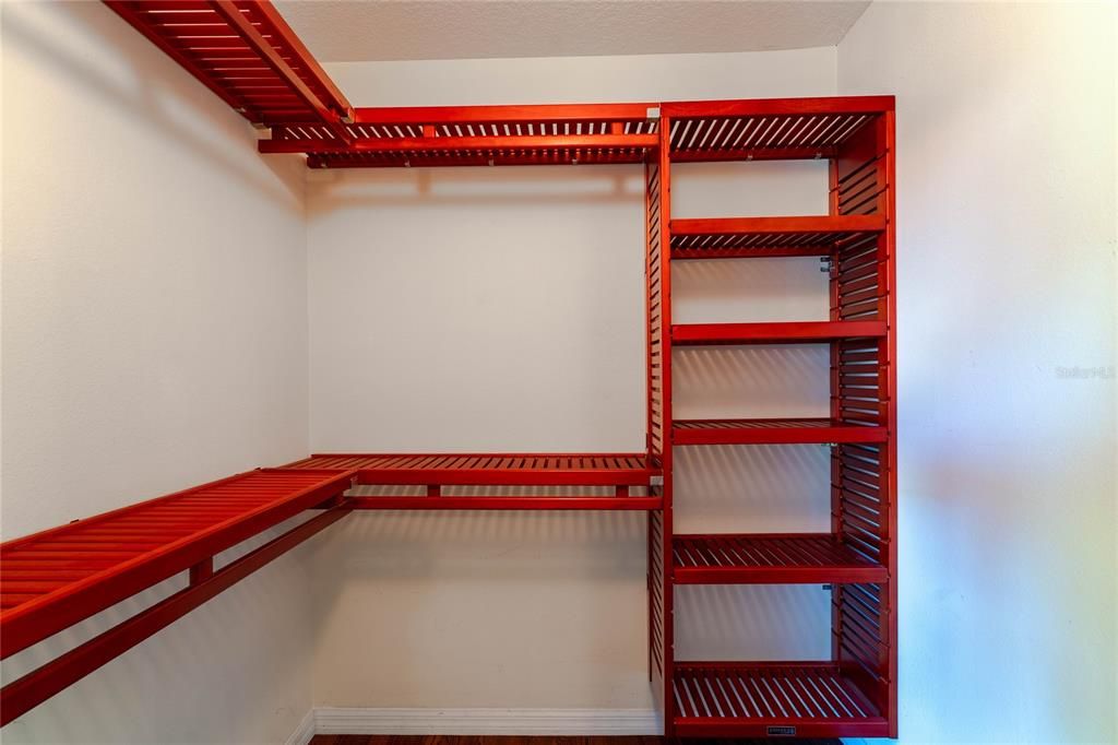 For Sale: $310,000 (3 beds, 3 baths, 1995 Square Feet)