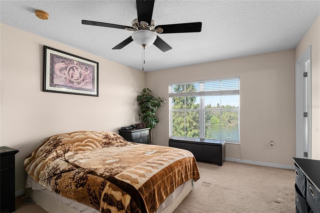 For Sale: $310,000 (3 beds, 3 baths, 1995 Square Feet)