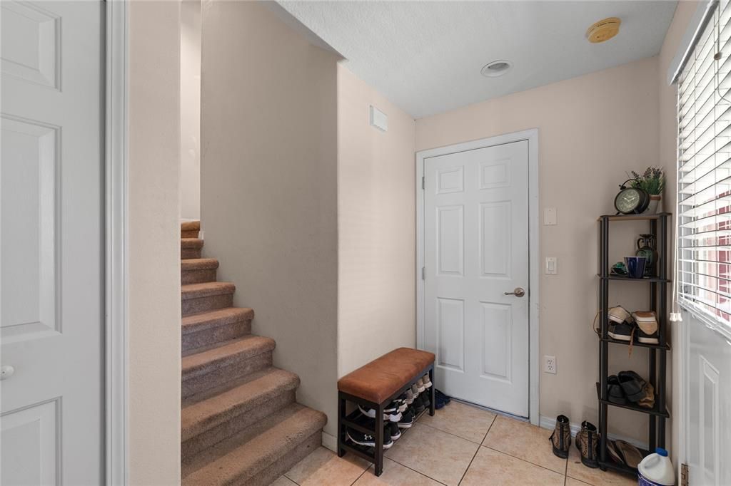 For Sale: $310,000 (3 beds, 3 baths, 1995 Square Feet)