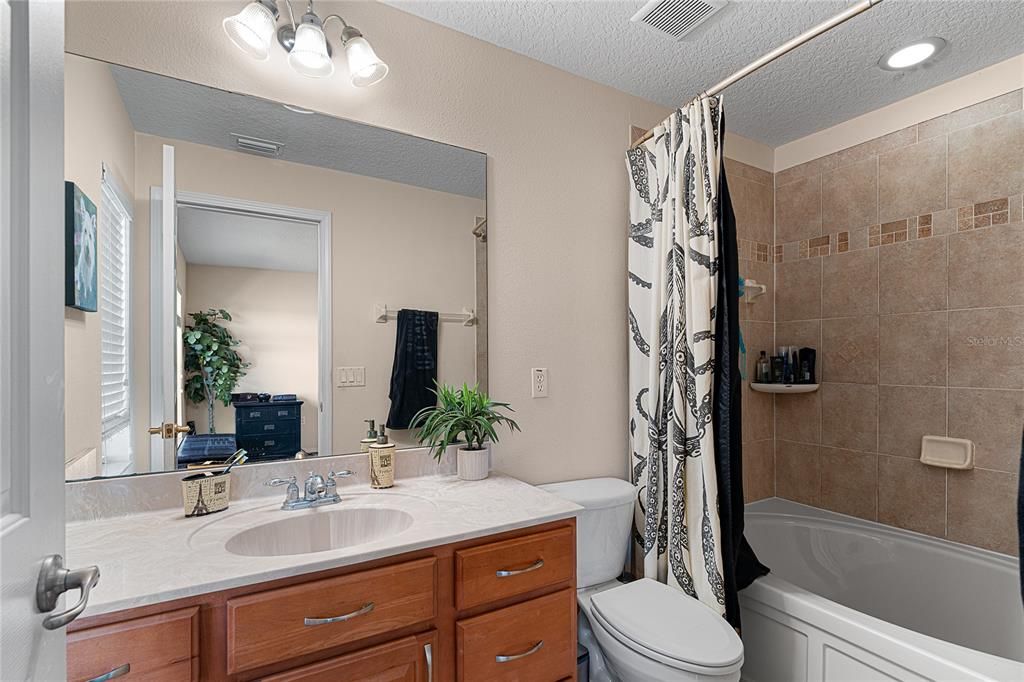 For Sale: $310,000 (3 beds, 3 baths, 1995 Square Feet)