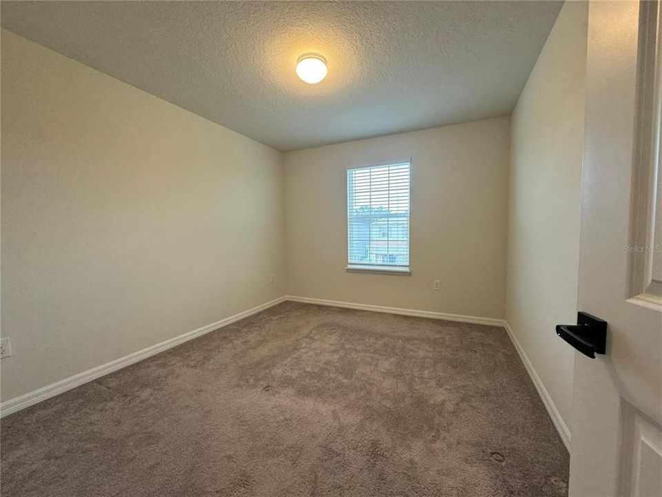 For Rent: $2,990 (4 beds, 2 baths, 1811 Square Feet)