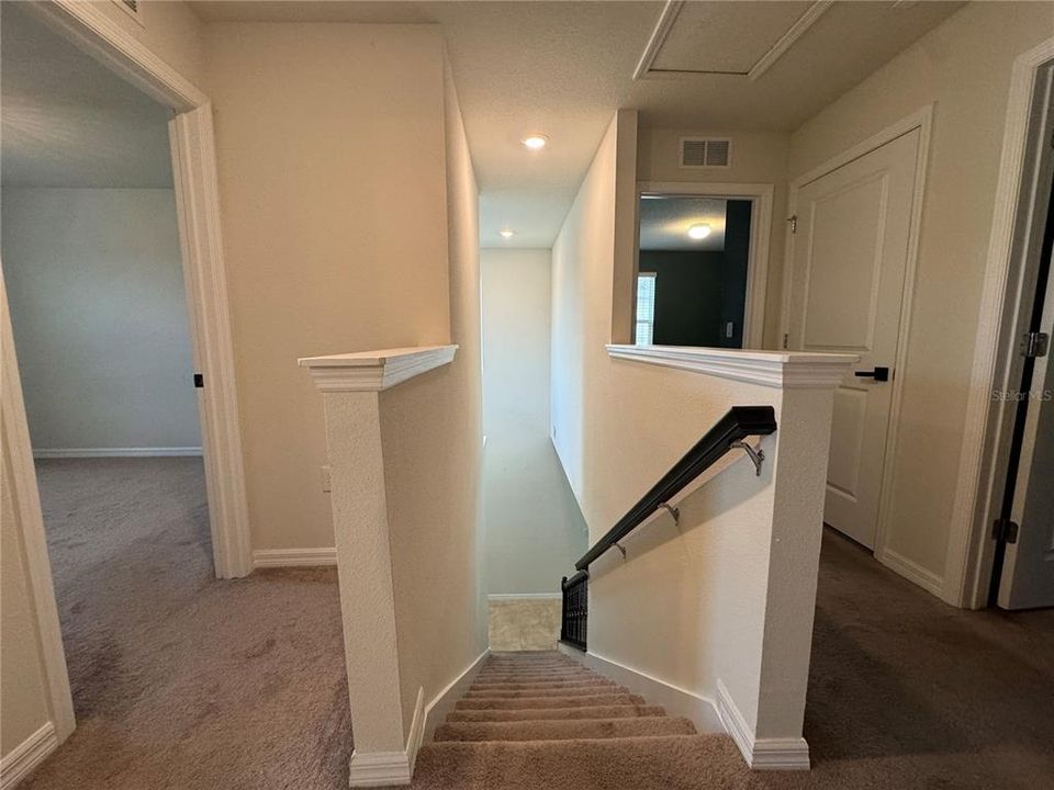 For Rent: $2,990 (4 beds, 2 baths, 1811 Square Feet)