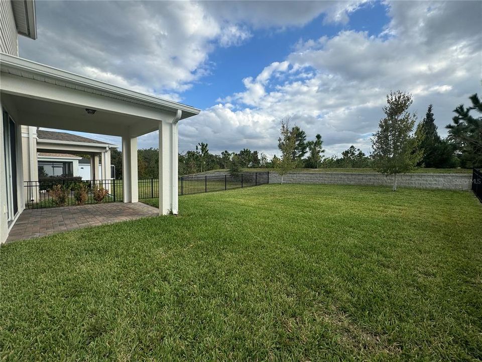 For Rent: $2,990 (4 beds, 2 baths, 1811 Square Feet)