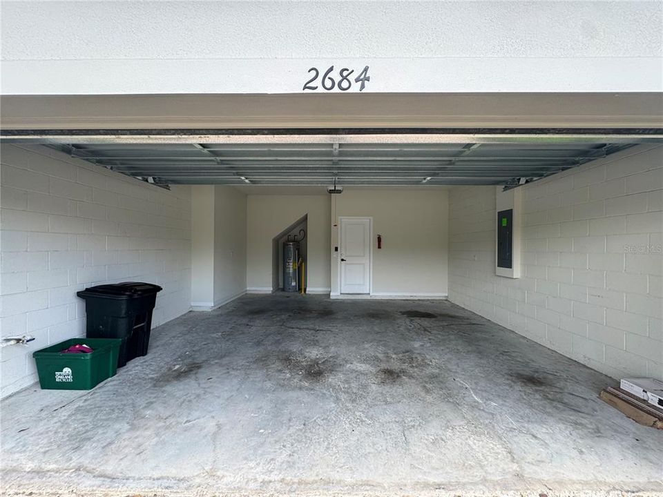 For Rent: $2,990 (4 beds, 2 baths, 1811 Square Feet)