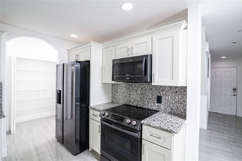 Active With Contract: $2,990 (4 beds, 2 baths, 1530 Square Feet)