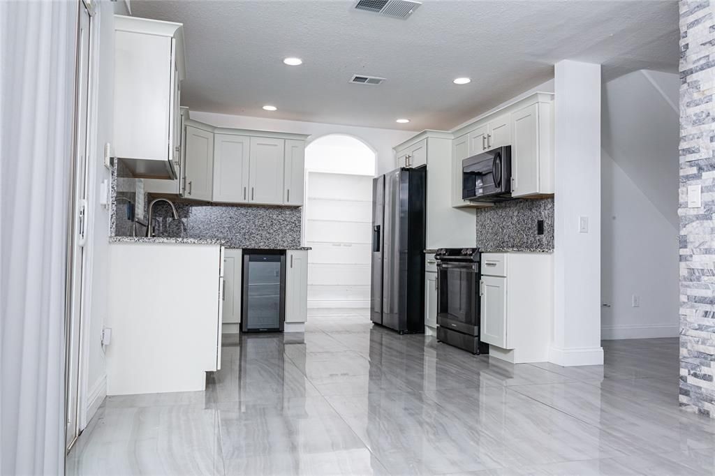 Active With Contract: $2,990 (4 beds, 2 baths, 1530 Square Feet)