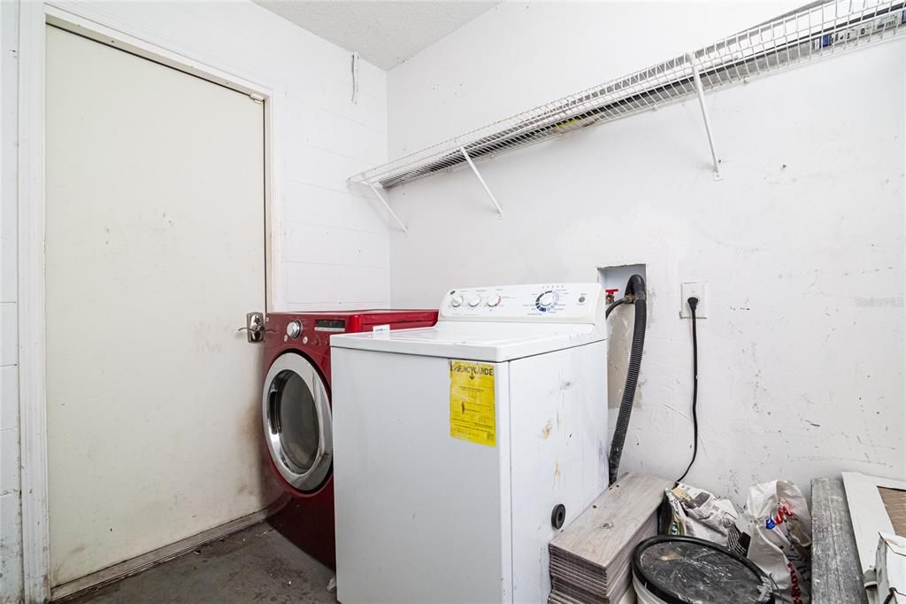 Active With Contract: $2,990 (4 beds, 2 baths, 1530 Square Feet)