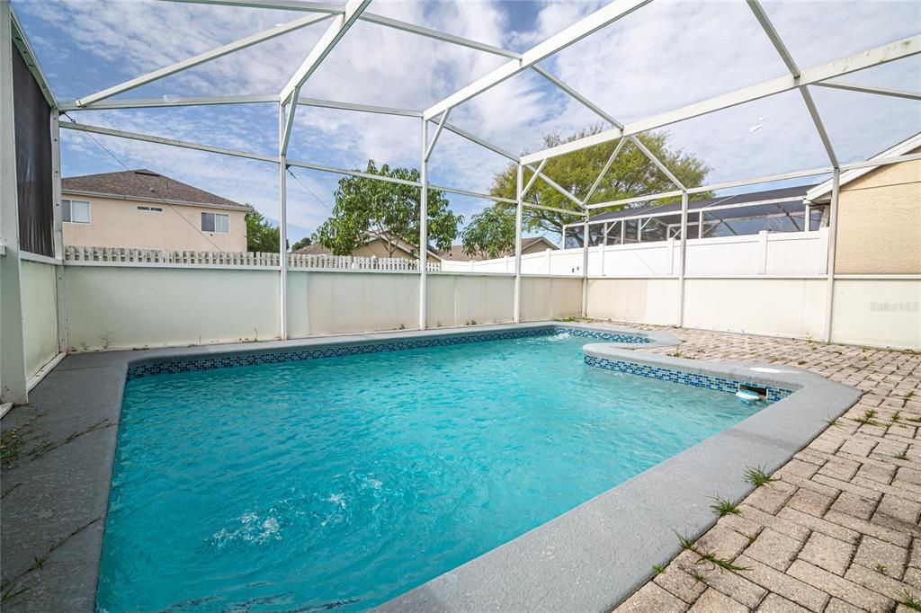 Active With Contract: $2,990 (4 beds, 2 baths, 1530 Square Feet)