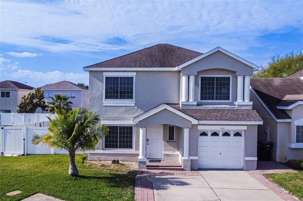 Active With Contract: $2,990 (4 beds, 2 baths, 1530 Square Feet)