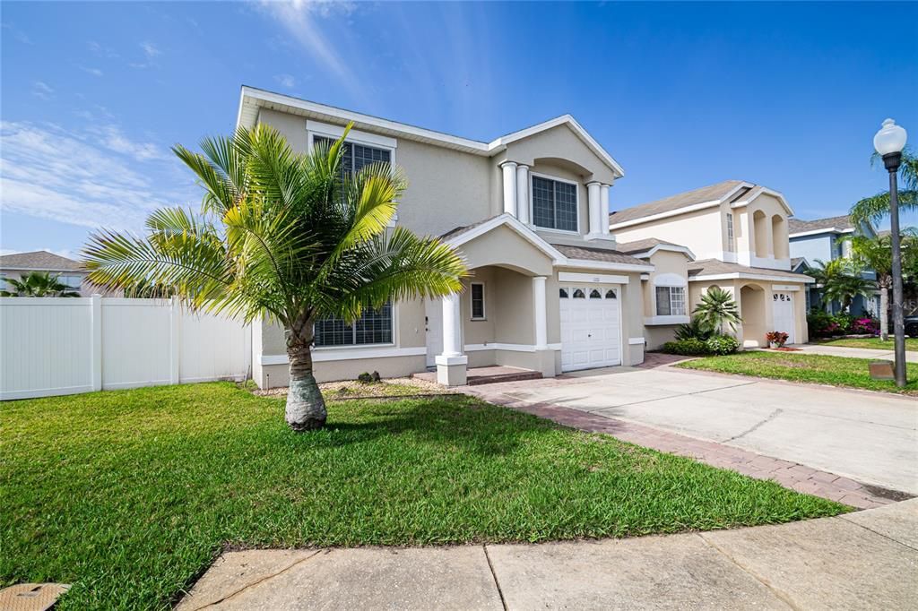 Active With Contract: $2,990 (4 beds, 2 baths, 1530 Square Feet)